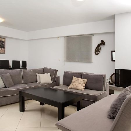 Spacious Modern Apartments With Great Rooftop View Athena Bagian luar foto