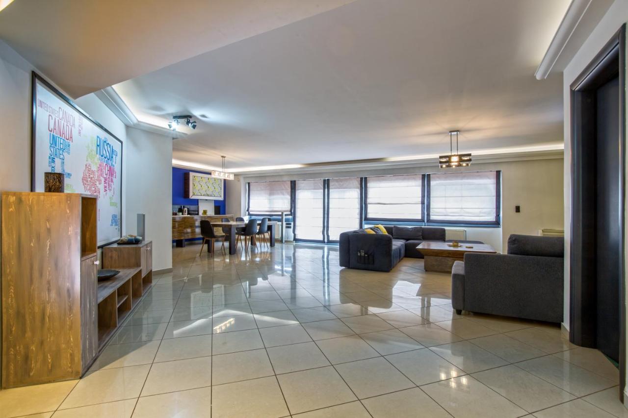 Spacious Modern Apartments With Great Rooftop View Athena Bagian luar foto