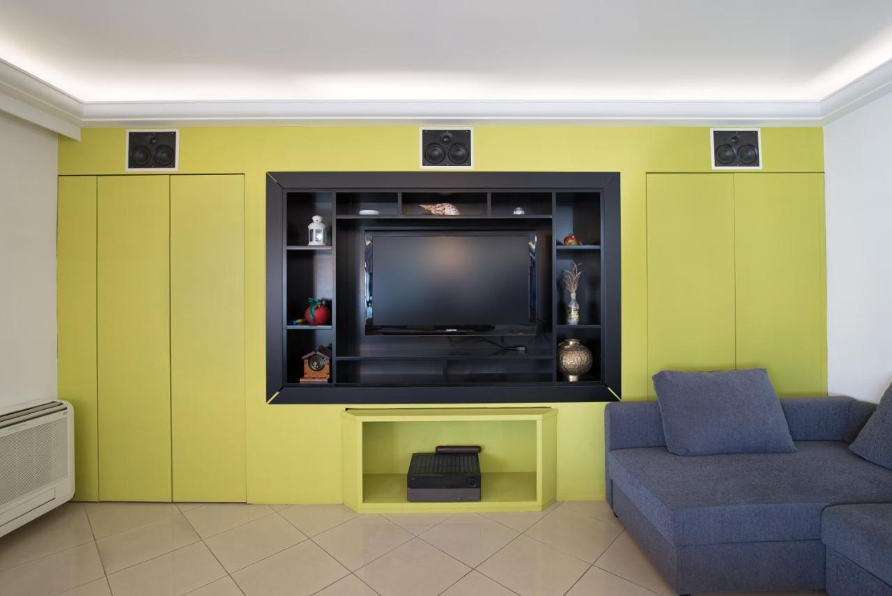Spacious Modern Apartments With Great Rooftop View Athena Bagian luar foto