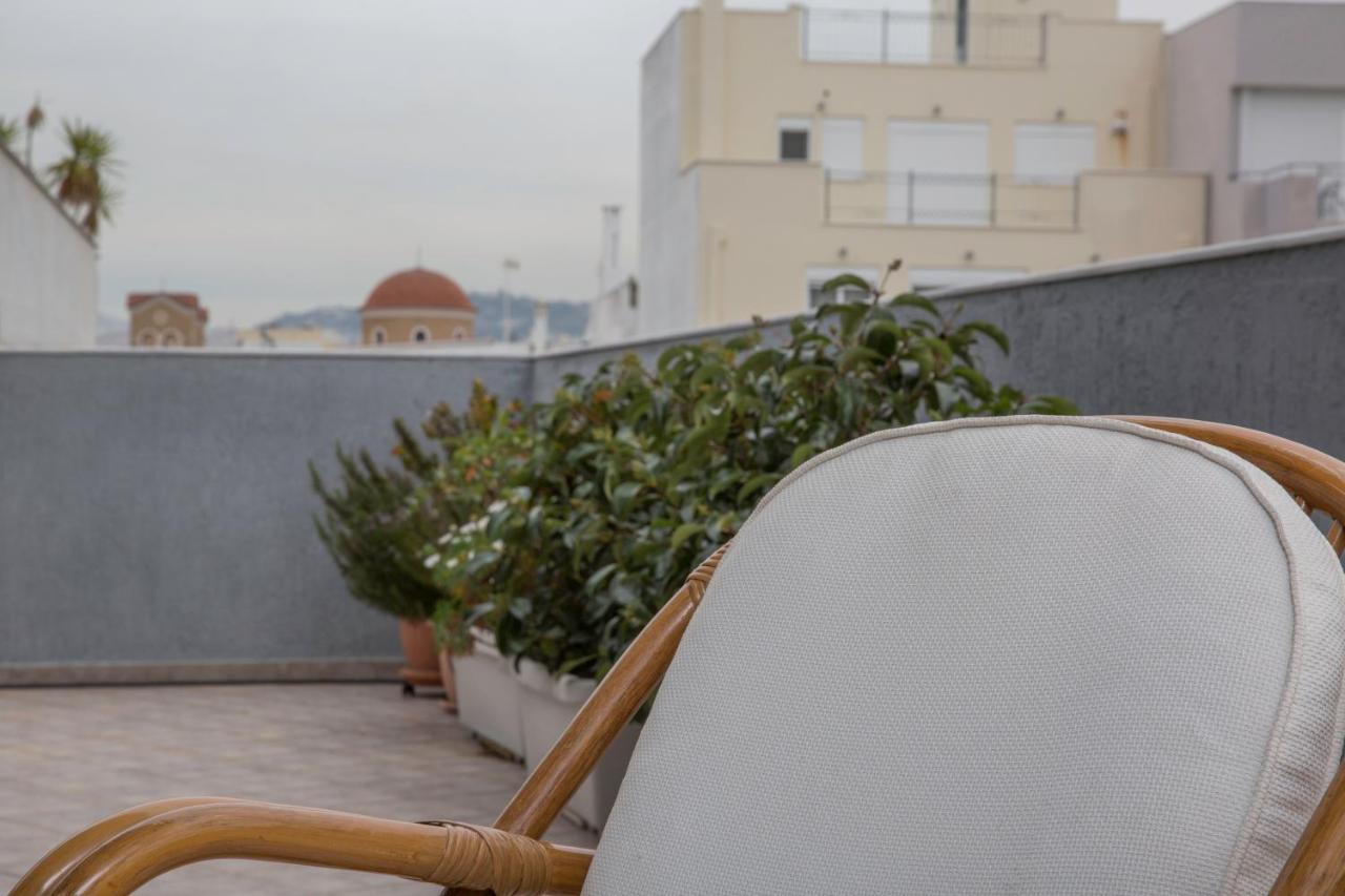 Spacious Modern Apartments With Great Rooftop View Athena Bagian luar foto