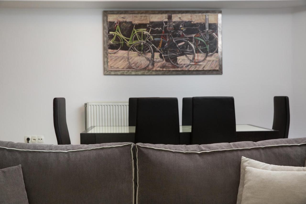 Spacious Modern Apartments With Great Rooftop View Athena Bagian luar foto