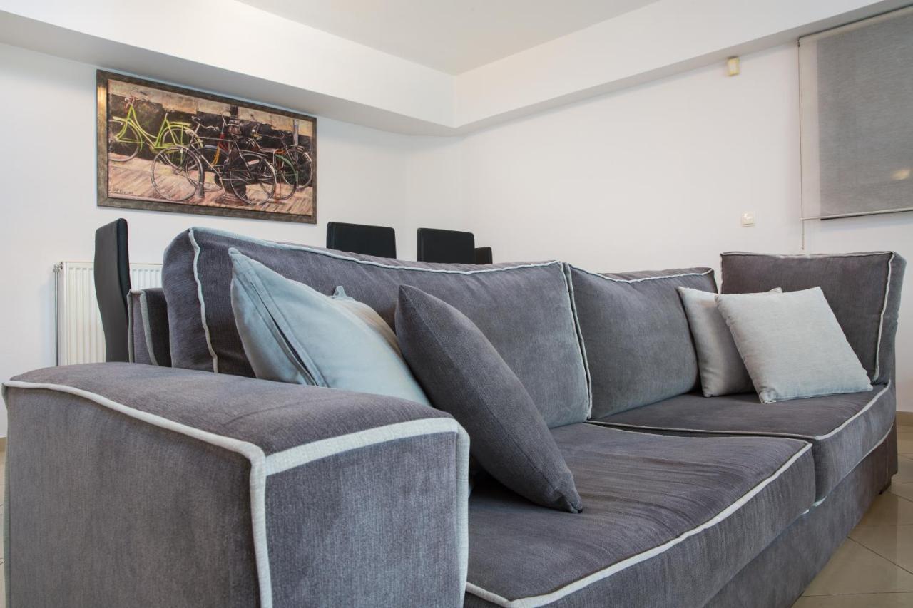 Spacious Modern Apartments With Great Rooftop View Athena Bagian luar foto