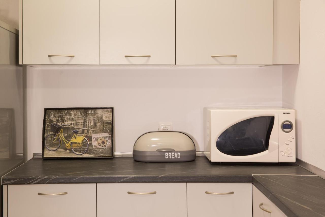 Spacious Modern Apartments With Great Rooftop View Athena Bagian luar foto